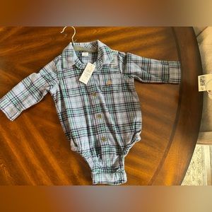 NWT gap button down bodysuit in blue plaid 6-12 months